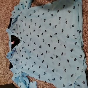 Juniors large shear shirt